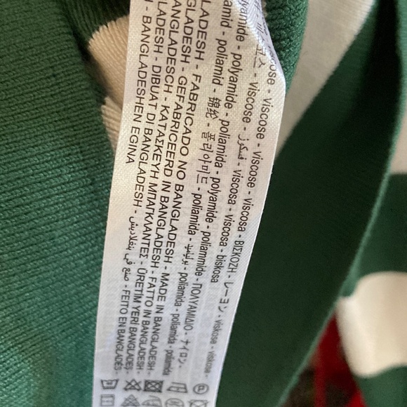 **SOLD** Zara Green and White Crop Sweater / Top - Picture 9 of 9